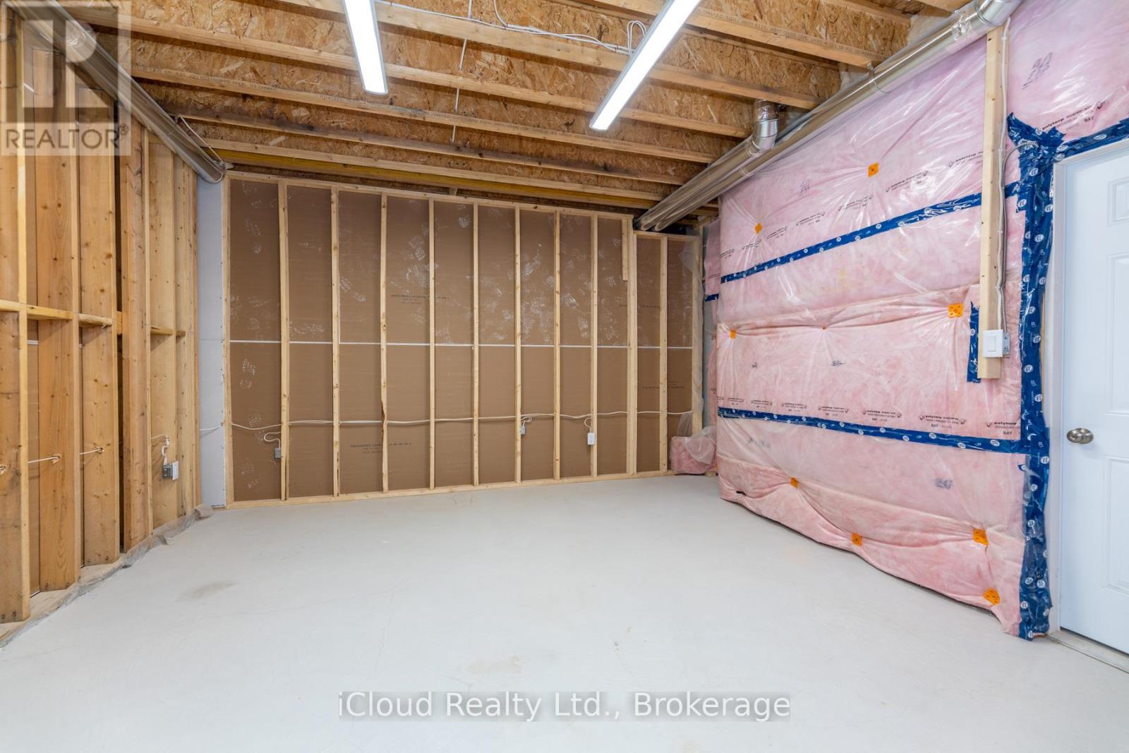 8 Prentis Court, Melancthon, Ontario  L9V 3M9 - Photo 41 - X12396088