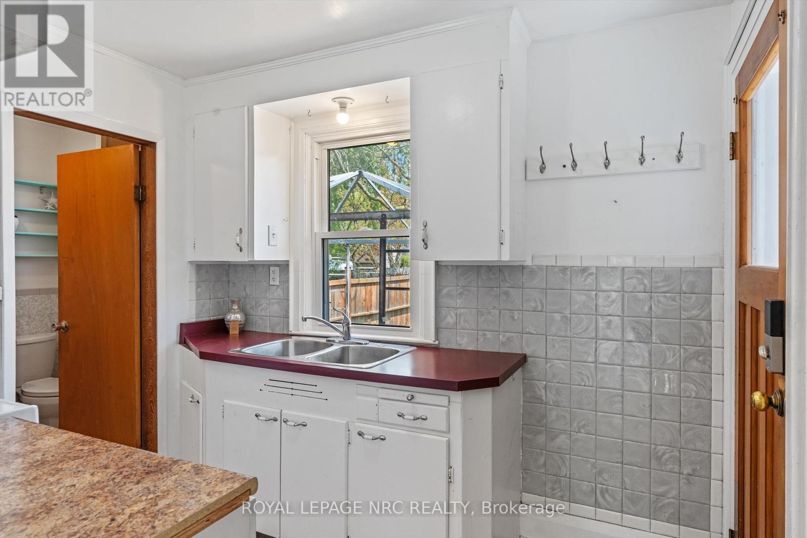 64 Haynes Avenue, St. Catharines, Ontario  L2R 3Z3 - Photo 11 - X12396133