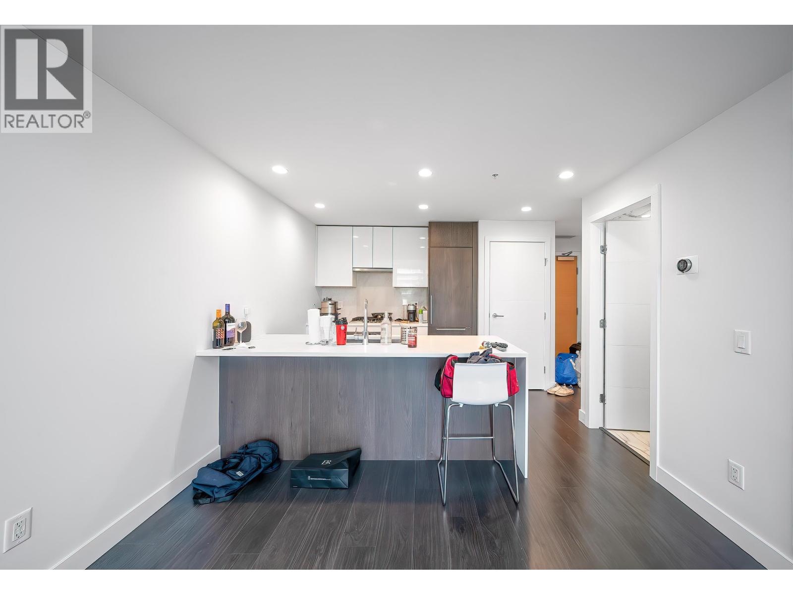 404 6398 Silver Avenue, Burnaby, British Columbia  V5H 0K7 - Photo 4 - R3043901