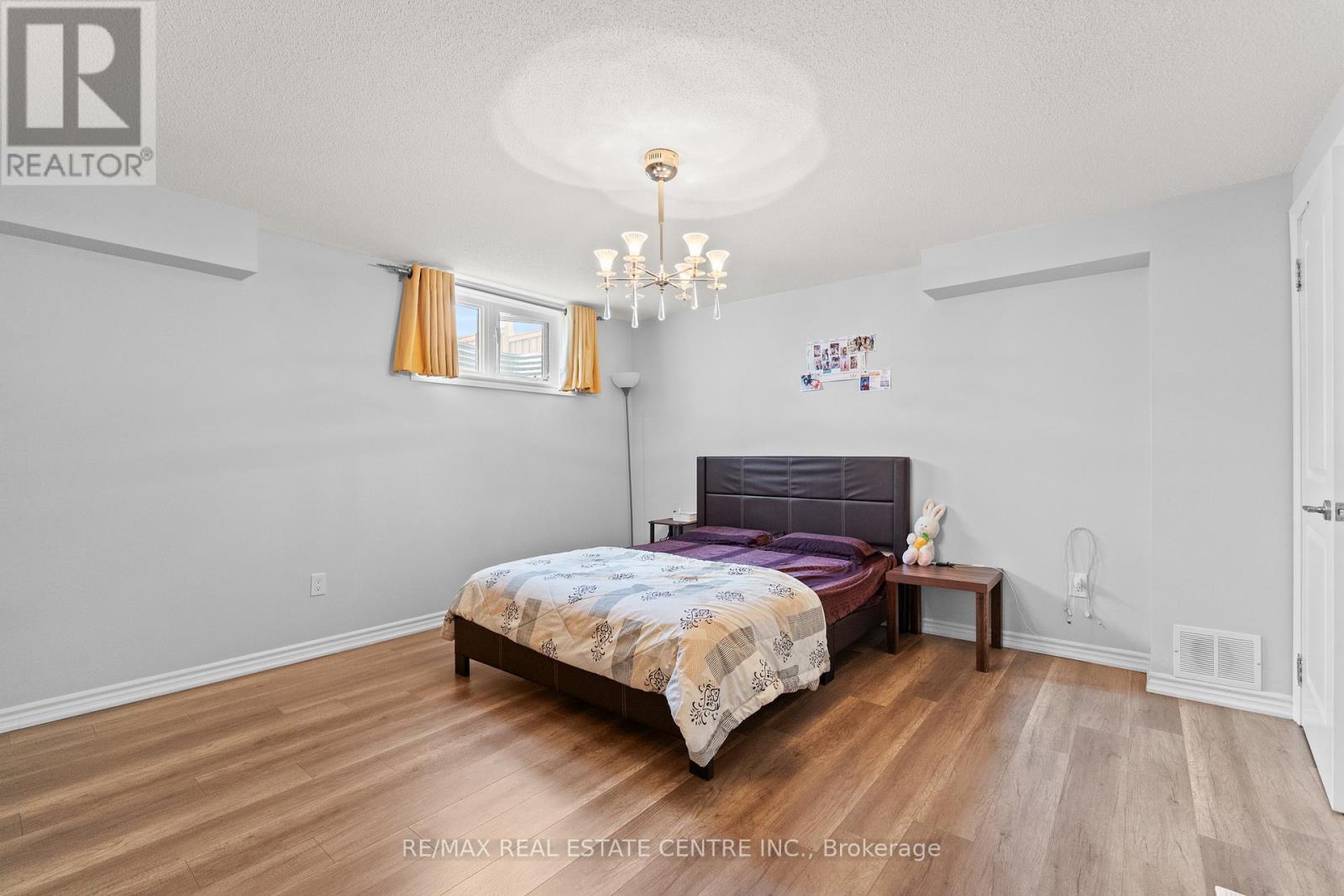 1 Astrantia Way, Brampton, Ontario  L6X 1P3 - Photo 33 - W12396112