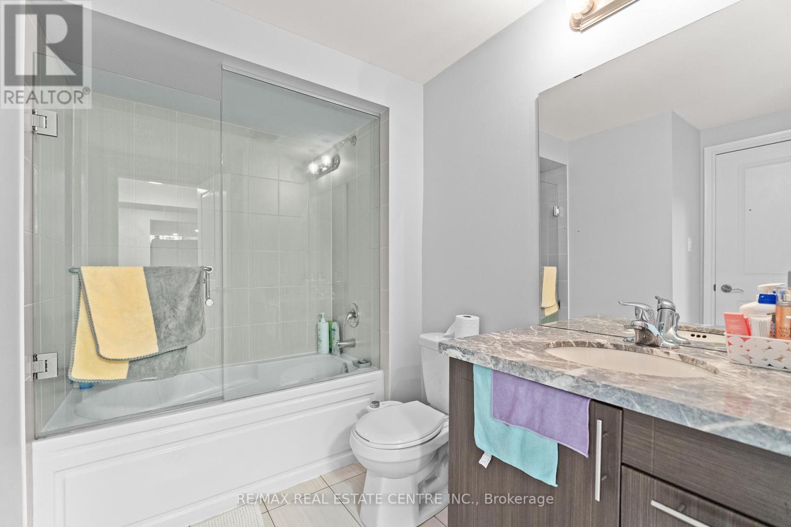 1 Astrantia Way, Brampton, Ontario  L6X 1P3 - Photo 34 - W12396112