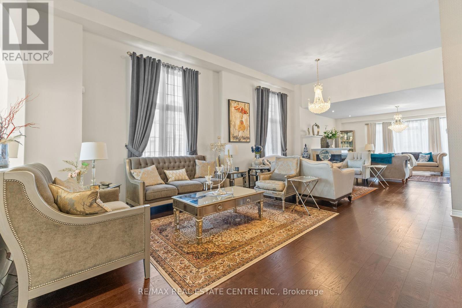 1 Astrantia Way, Brampton, Ontario  L6X 1P3 - Photo 6 - W12396112