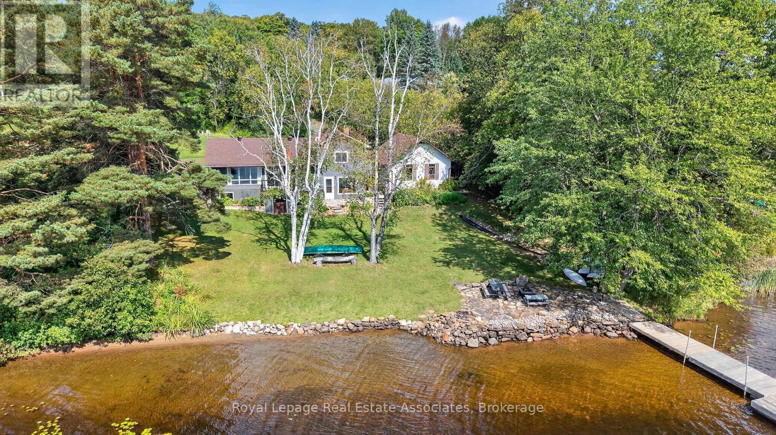 389 FALCON ROAD, Huntsville, Ontario