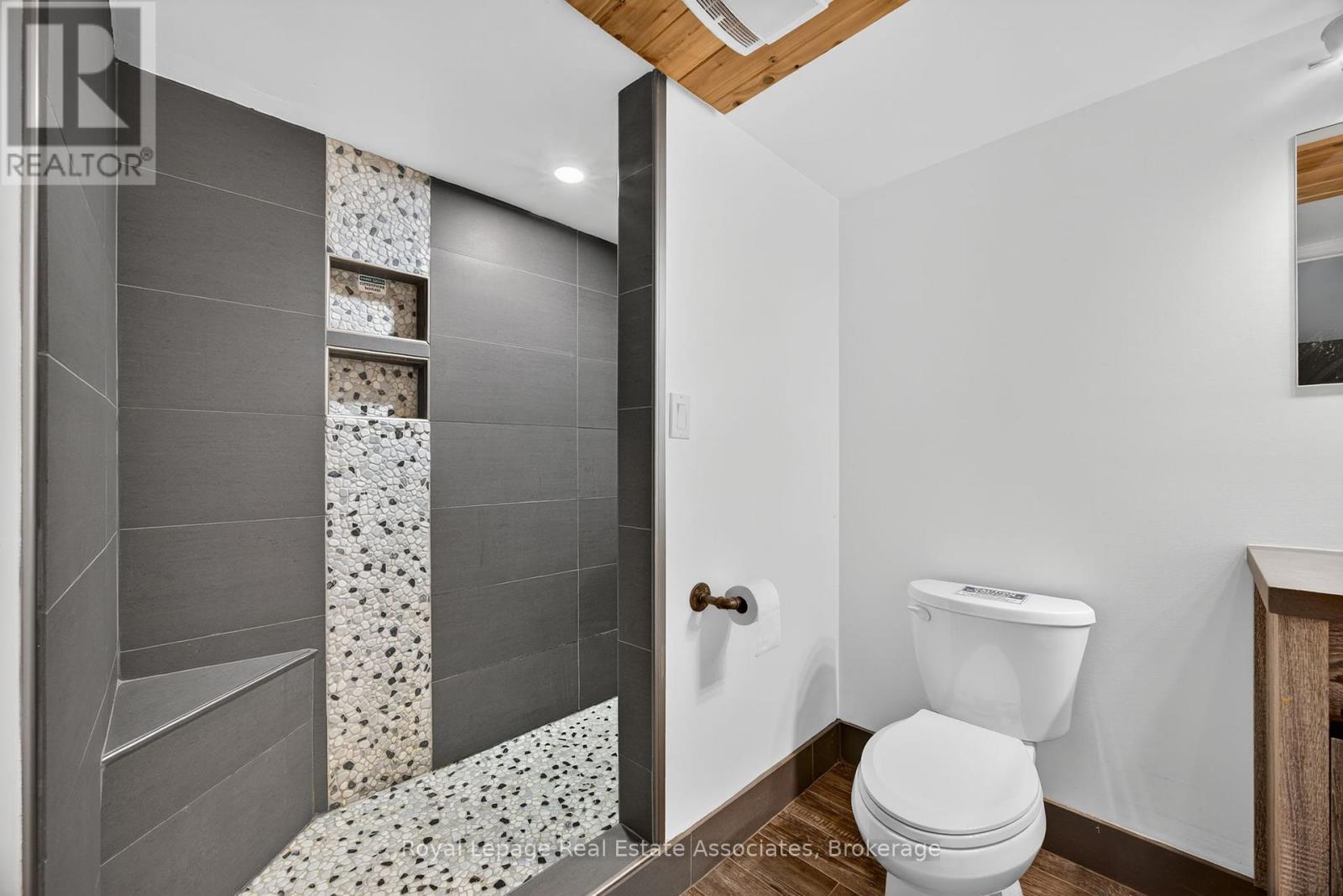 389 Falcon Road, Huntsville, Ontario  P1H 1N3 - Photo 32 - X12396120