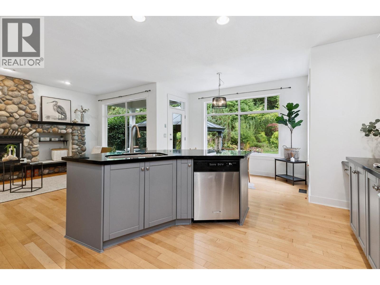 1855 Parkway Boulevard, Coquitlam, British Columbia  V3E 3L4 - Photo 23 - R3045540