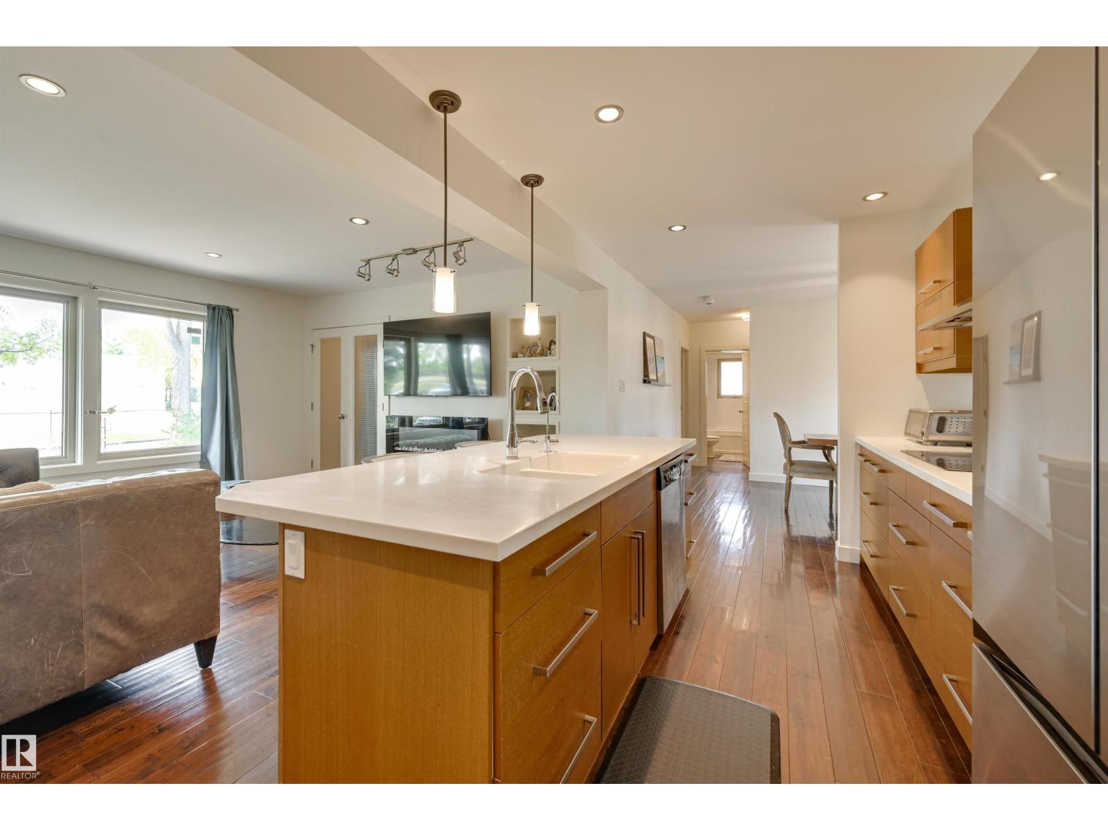 9715 143a St Nw, Edmonton, Alberta  T5N 2S8 - Photo 12 - E4457143