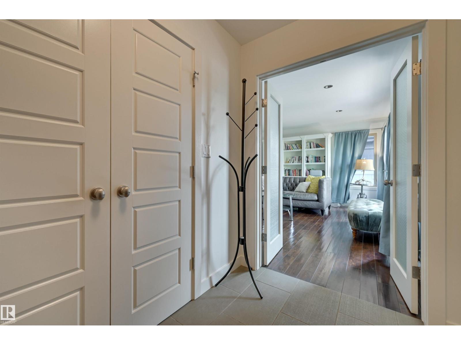 9715 143a St Nw, Edmonton, Alberta  T5N 2S8 - Photo 4 - E4457143