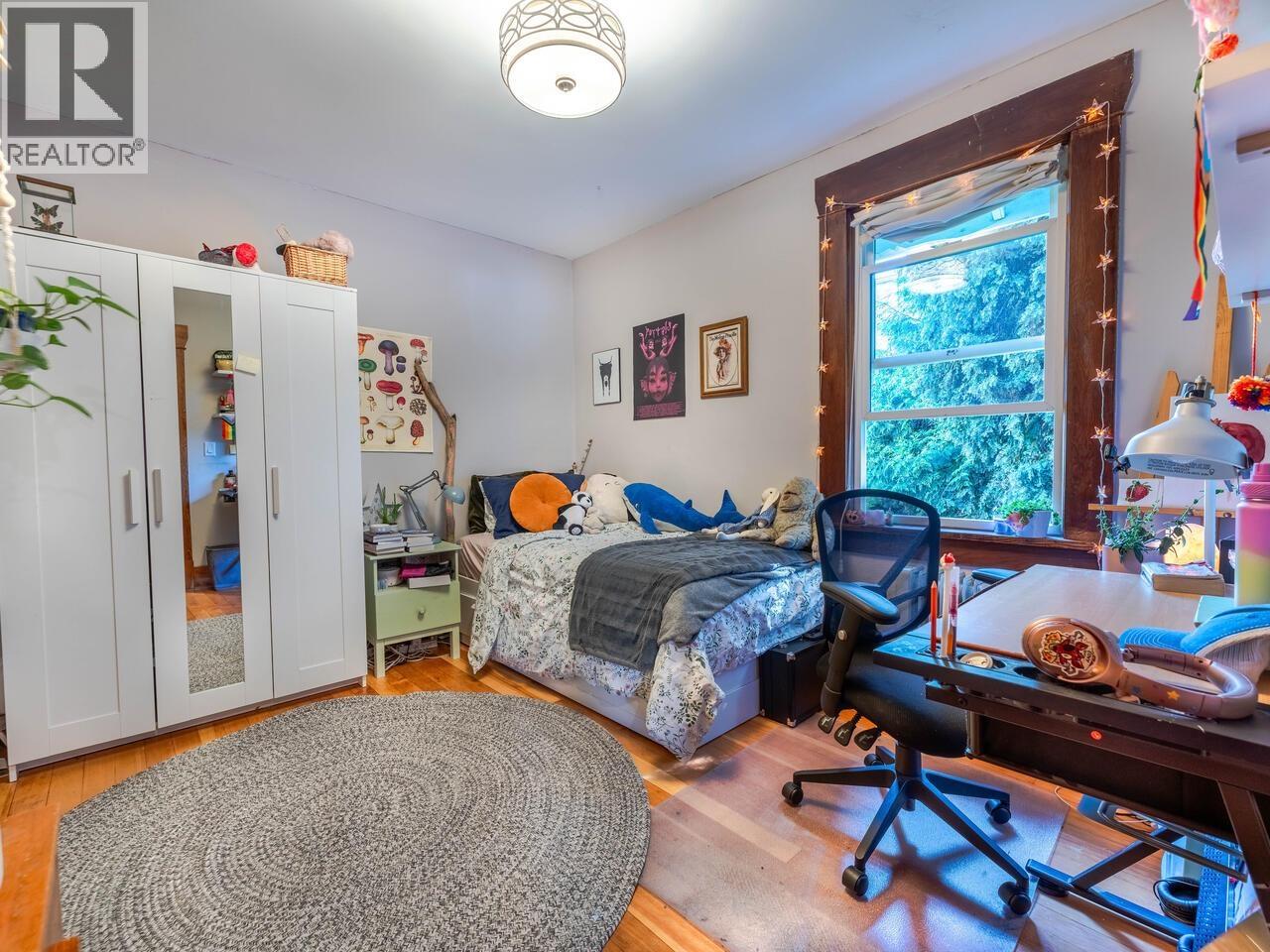 1124 Tenth Avenue, New Westminster, British Columbia  V3M 3H7 - Photo 12 - R3038332