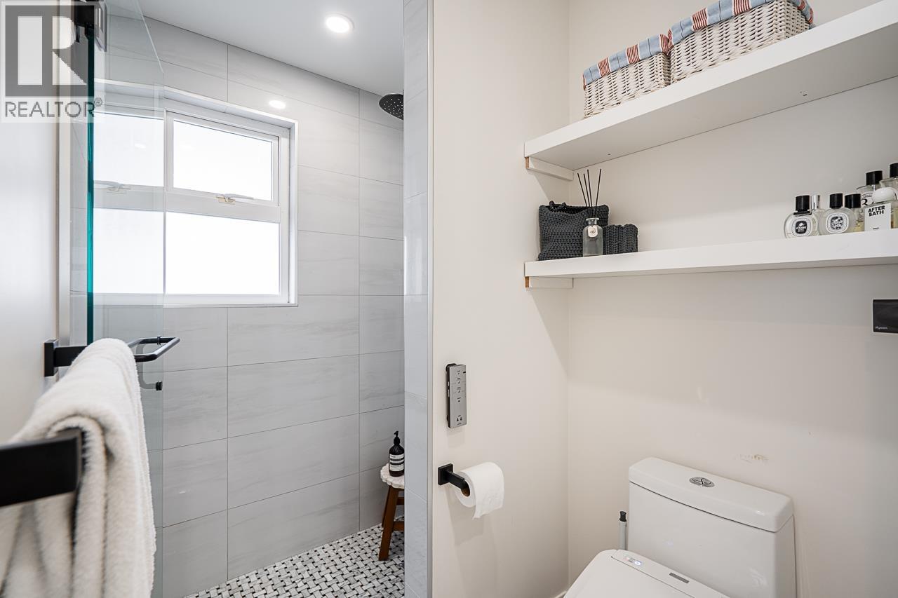 1712 E 34 Avenue, Vancouver, British Columbia  V5P 1A3 - Photo 14 - R3045319