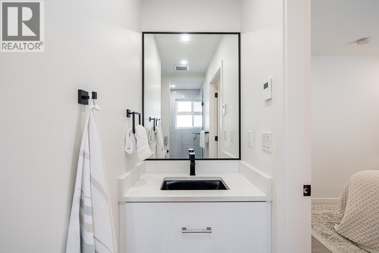1712 E 34 Avenue, Vancouver, British Columbia  V5P 1A3 - Photo 13 - R3045319