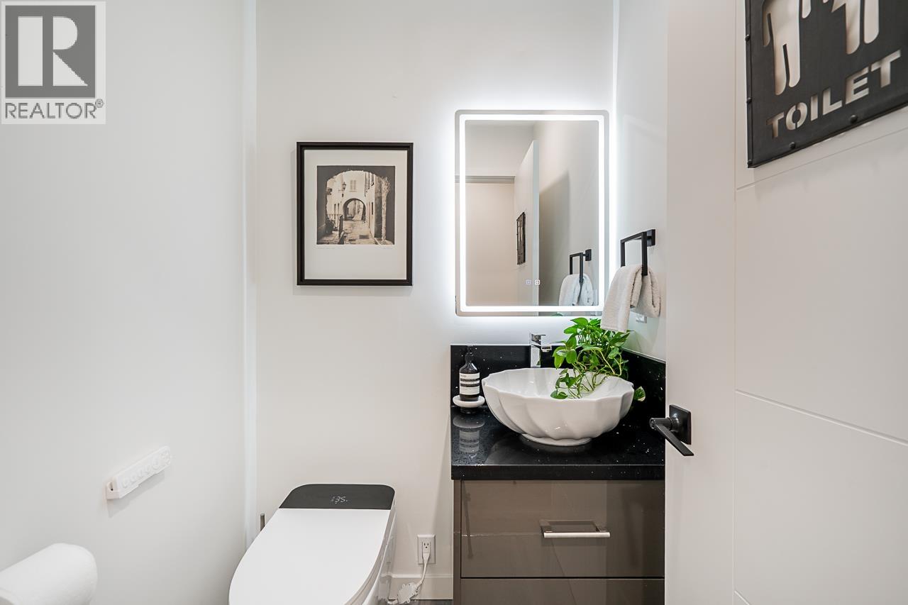 1712 E 34 Avenue, Vancouver, British Columbia  V5P 1A3 - Photo 22 - R3045319