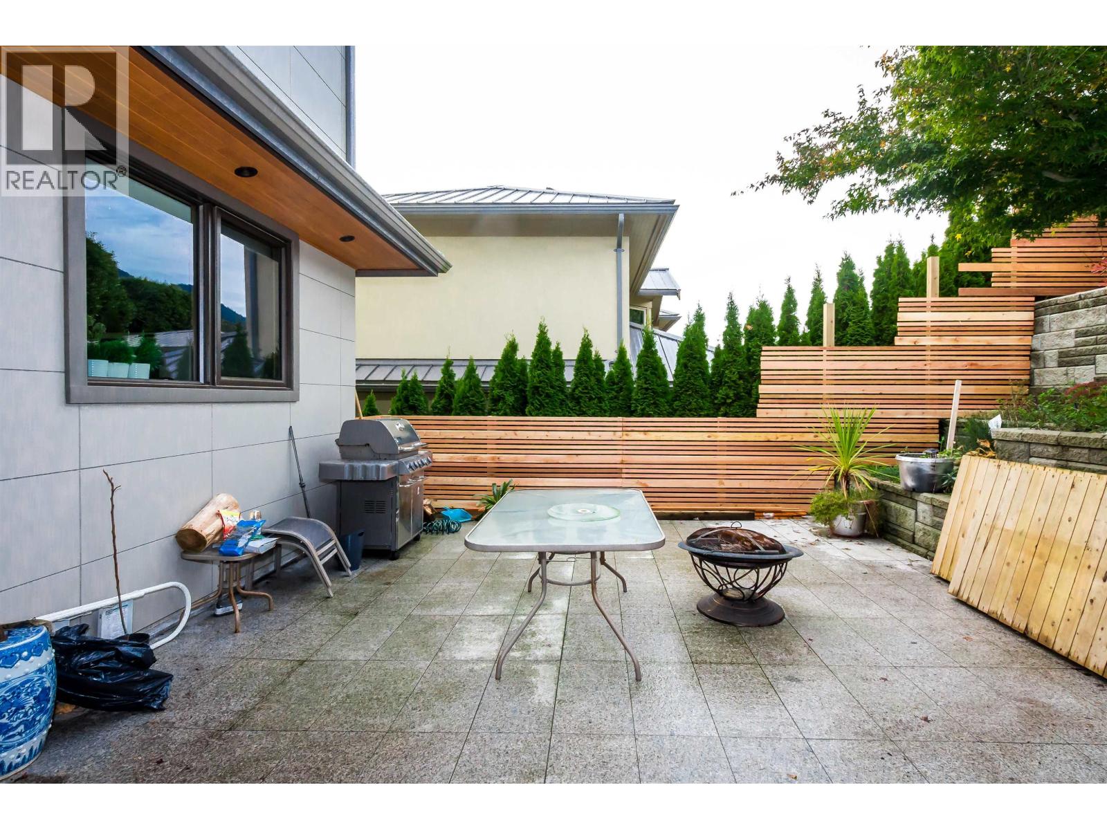 Property at 2301 OTTAWA AVENUE image 4