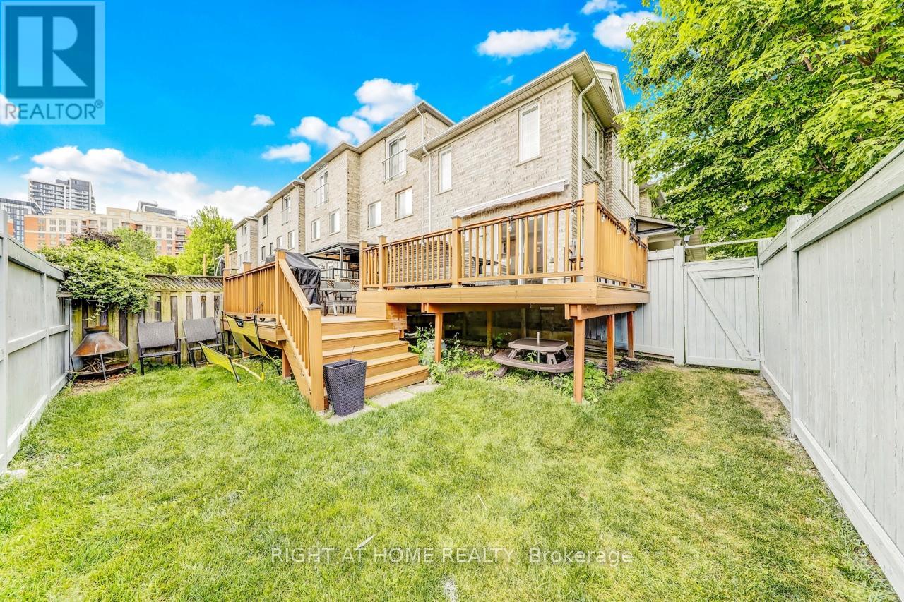 108 King William Crescent, Richmond Hill (Langstaff), Ontario  L4B 4T1 - Photo 4 - N12390417