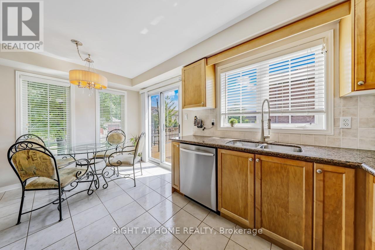 108 King William Crescent, Richmond Hill (Langstaff), Ontario  L4B 4T1 - Photo 11 - N12390417
