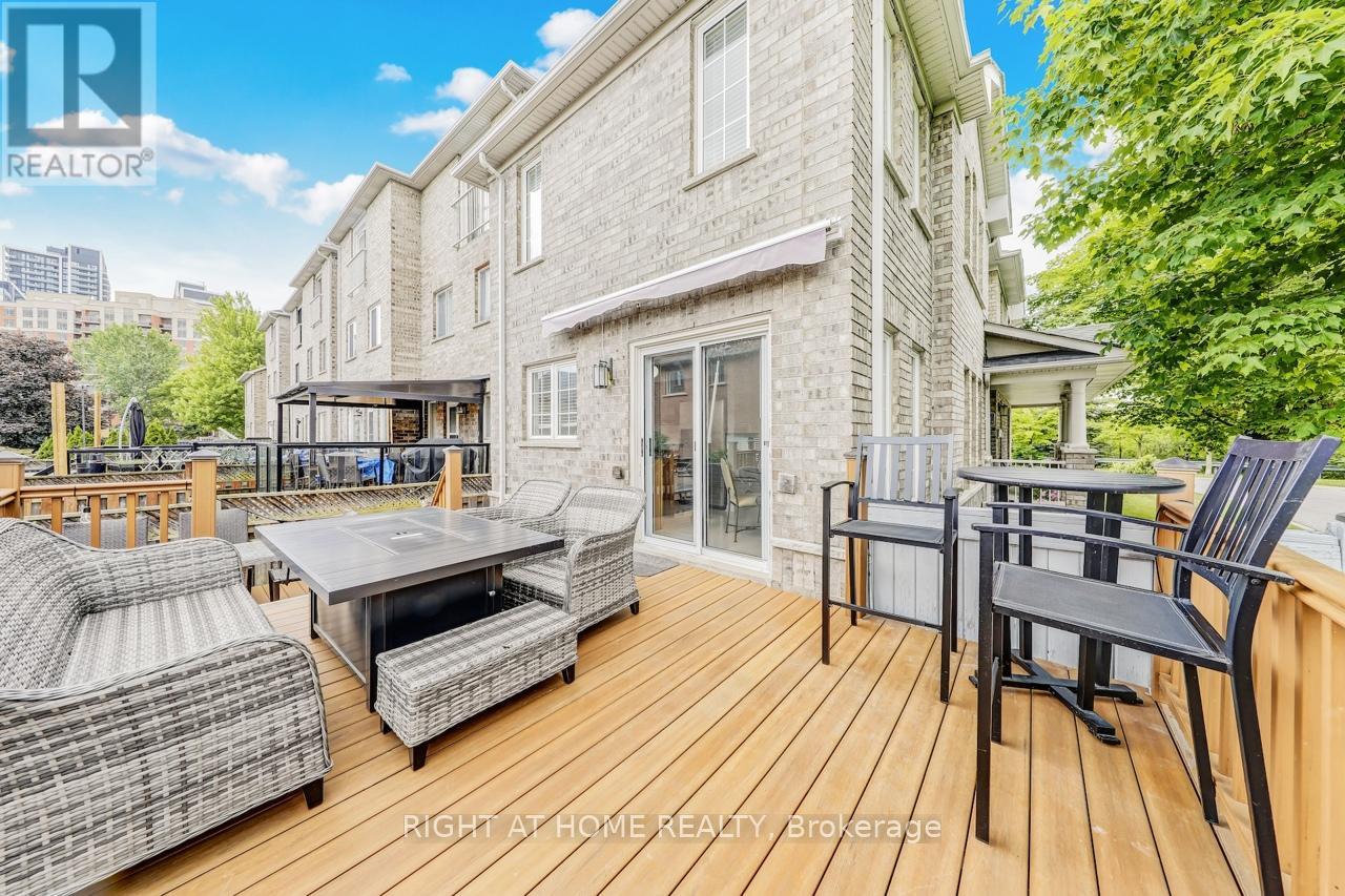 108 King William Crescent, Richmond Hill (Langstaff), Ontario  L4B 4T1 - Photo 6 - N12390417