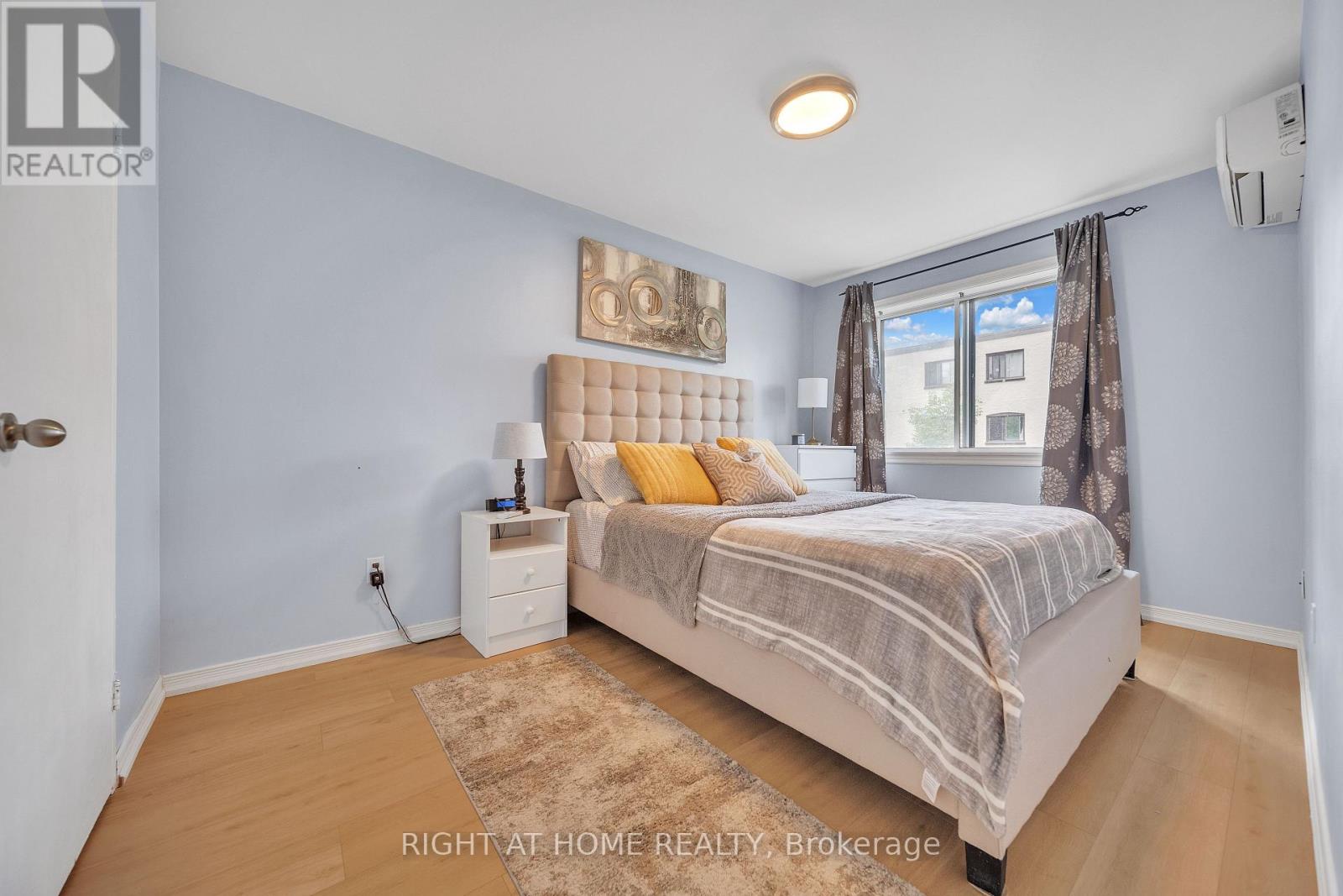 132 - 1058 Falgarwood Drive, Oakville, Ontario  L6H 2P3 - Photo 18 - W12347066