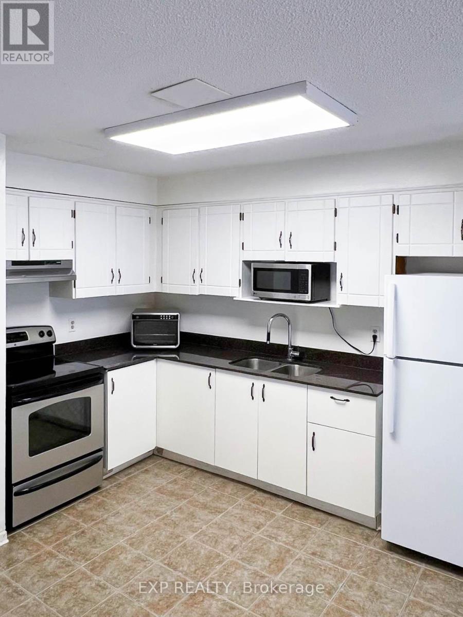 4140 Dundas Street W, Toronto, Ontario  M8X 1X3 - Photo 5 - W12391121
