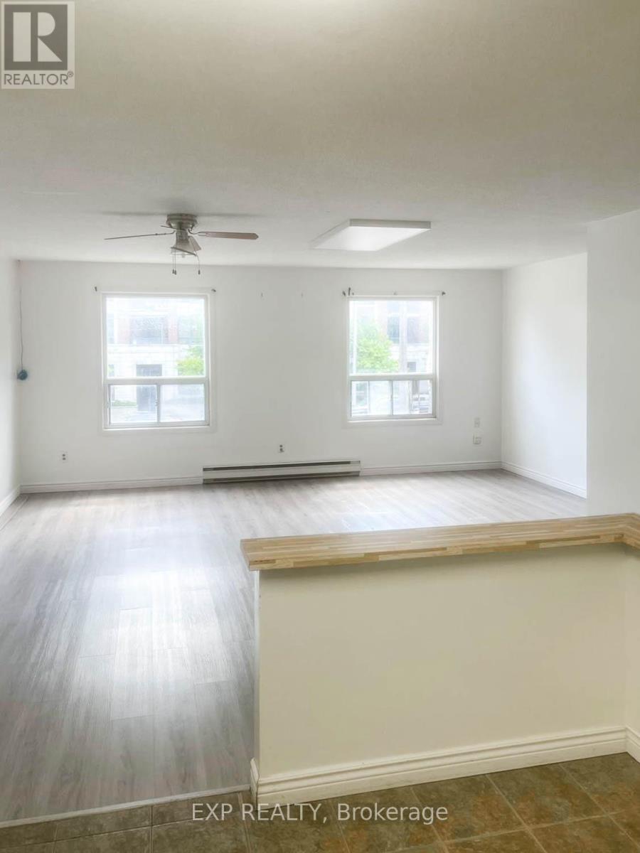 4140 Dundas Street W, Toronto, Ontario  M8X 1X3 - Photo 9 - W12391121