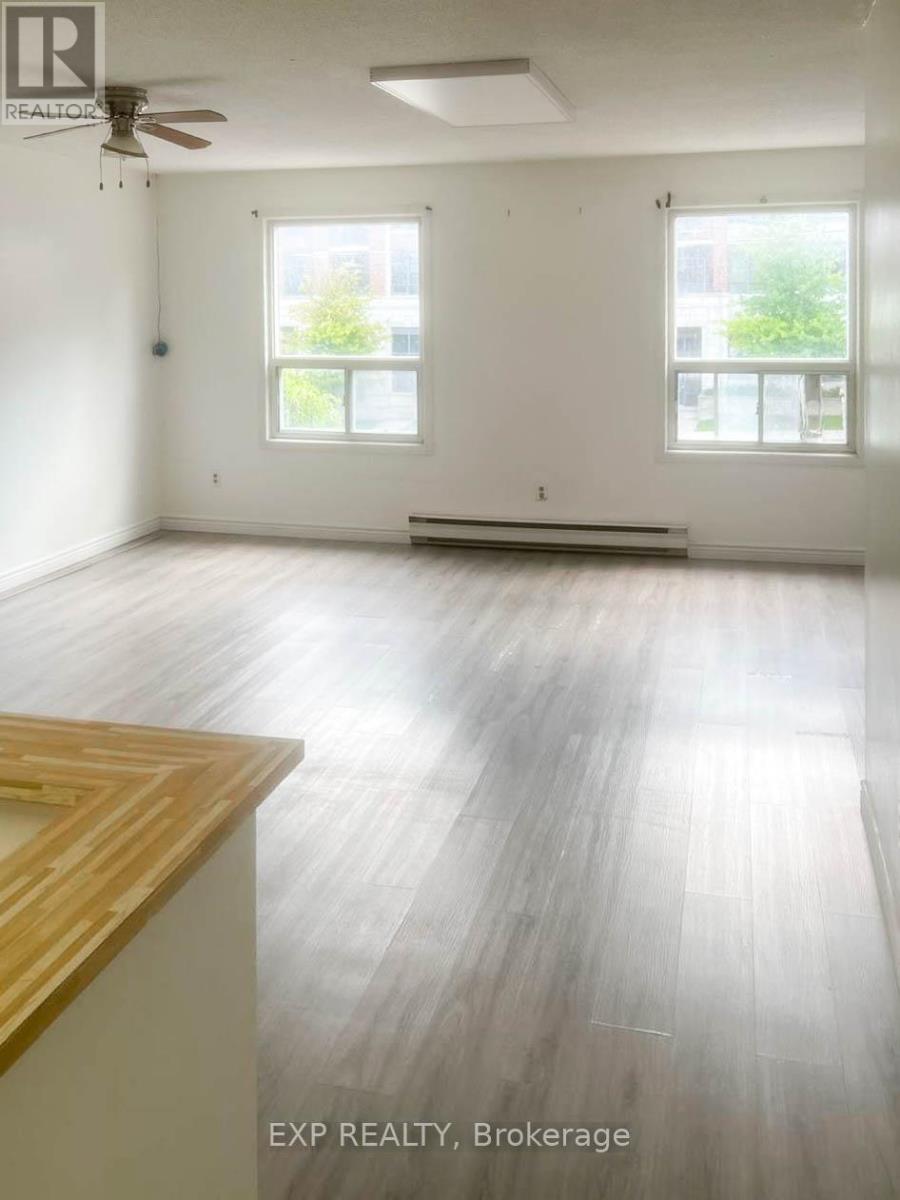 4140 Dundas Street W, Toronto, Ontario  M8X 1X3 - Photo 10 - W12391121