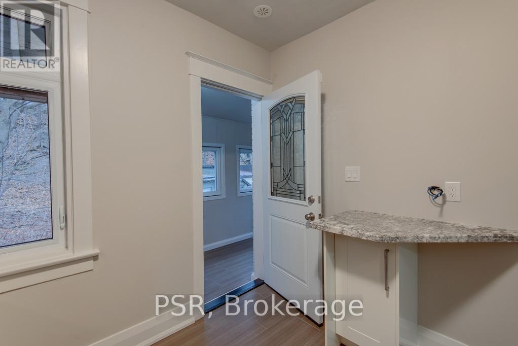 2nd Floor - 109 Neville Park Boulevard, Toronto, Ontario  M4E 3P7 - Photo 13 - E12395857