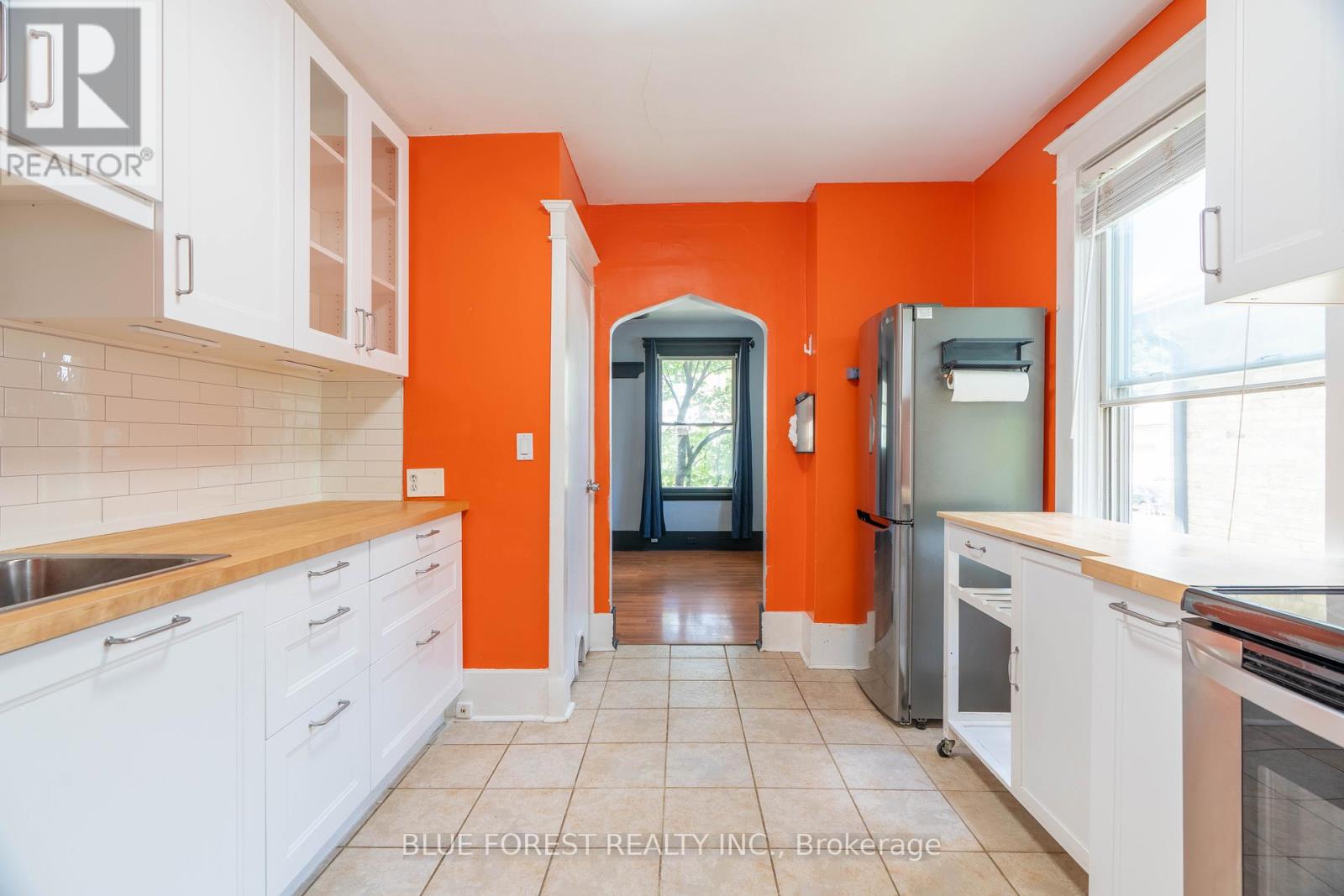 17 Emery Street E, London South (South G), Ontario  N6C 2C7 - Photo 10 - X12396183