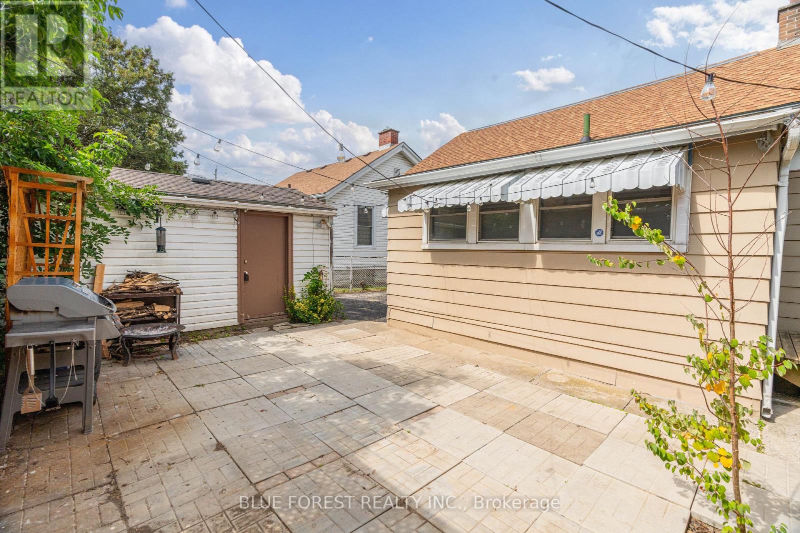 17 Emery Street E, London South (South G), Ontario  N6C 2C7 - Photo 25 - X12396183
