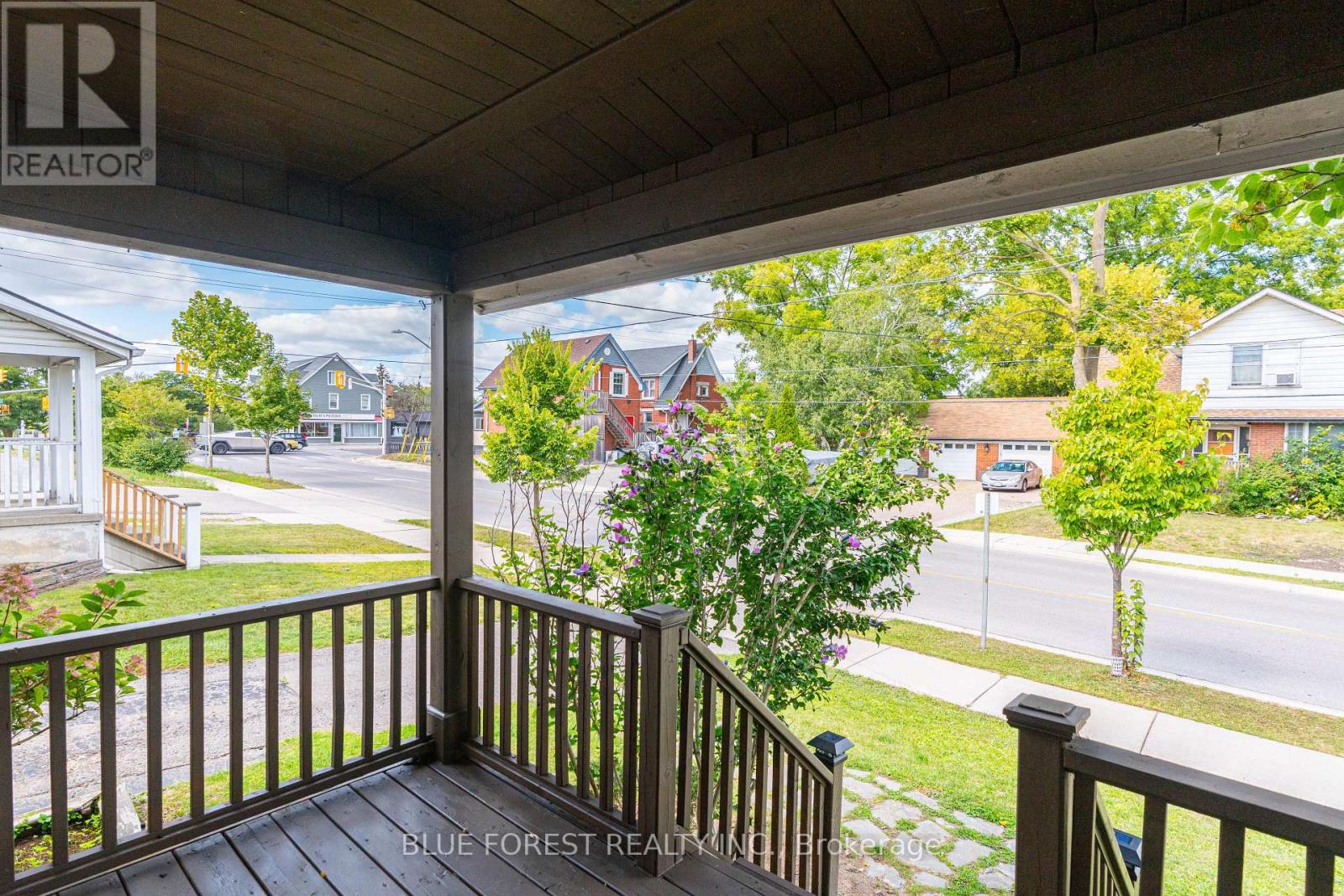 17 Emery Street E, London South (South G), Ontario  N6C 2C7 - Photo 6 - X12396183