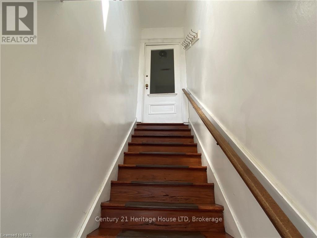 6042 Culp Street, Niagara Falls, Ontario  L2G 2B7 - Photo 14 - X12176712