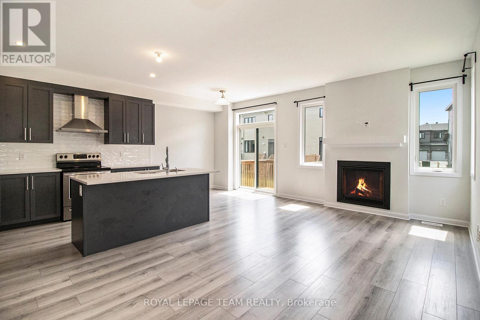 531 Winterset Road, Ottawa, Ontario  K2T 0P4 - Photo 12 - X12396185