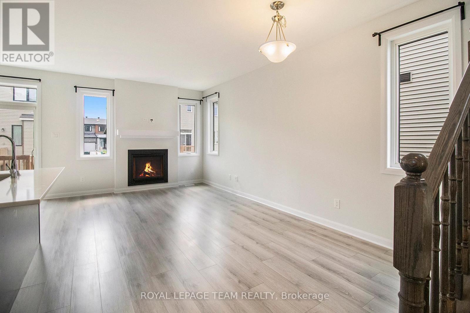 531 Winterset Road, Ottawa, Ontario  K2T 0P4 - Photo 13 - X12396185