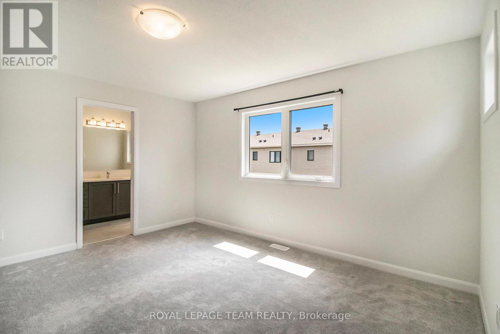 531 Winterset Road, Ottawa, Ontario  K2T 0P4 - Photo 15 - X12396185