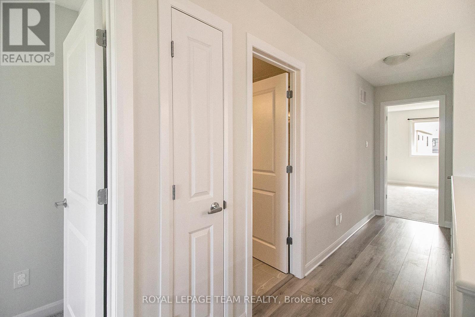 531 Winterset Road, Ottawa, Ontario  K2T 0P4 - Photo 19 - X12396185
