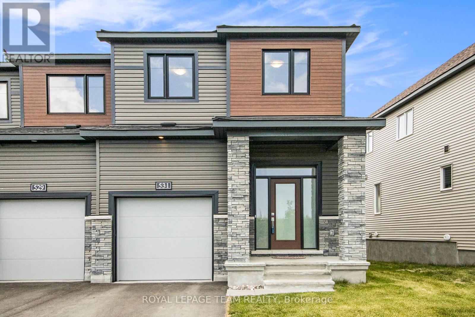 531 Winterset Road, Ottawa, Ontario  K2T 0P4 - Photo 2 - X12396185