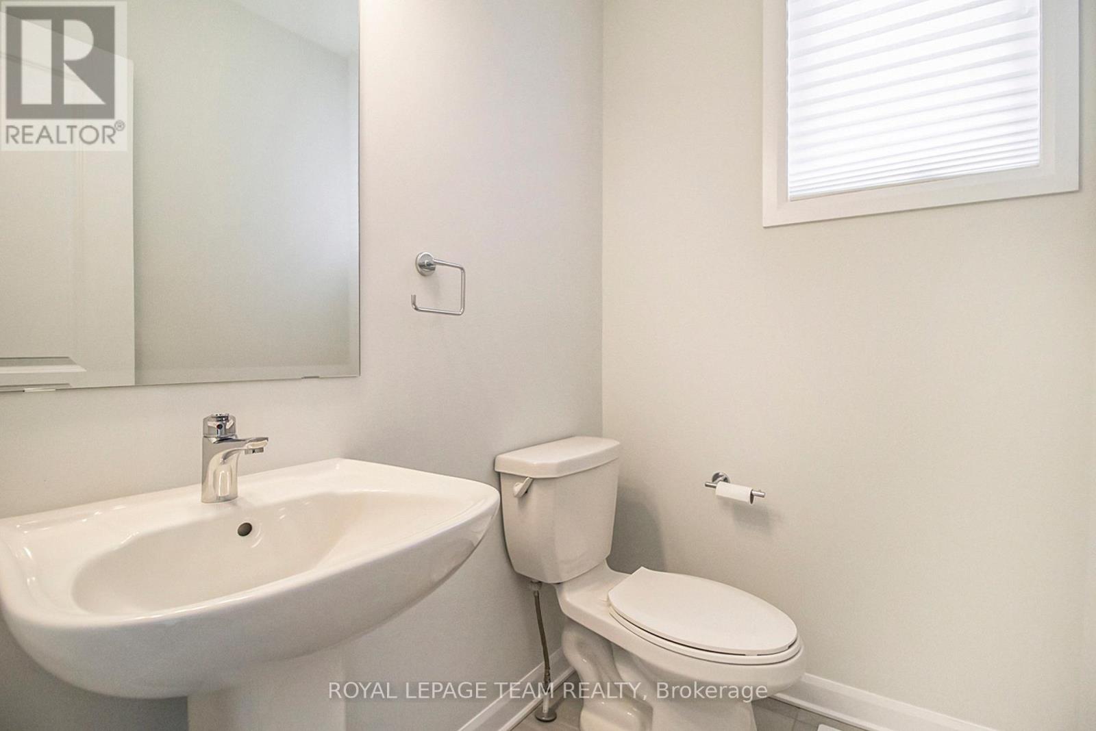 531 Winterset Road, Ottawa, Ontario  K2T 0P4 - Photo 20 - X12396185