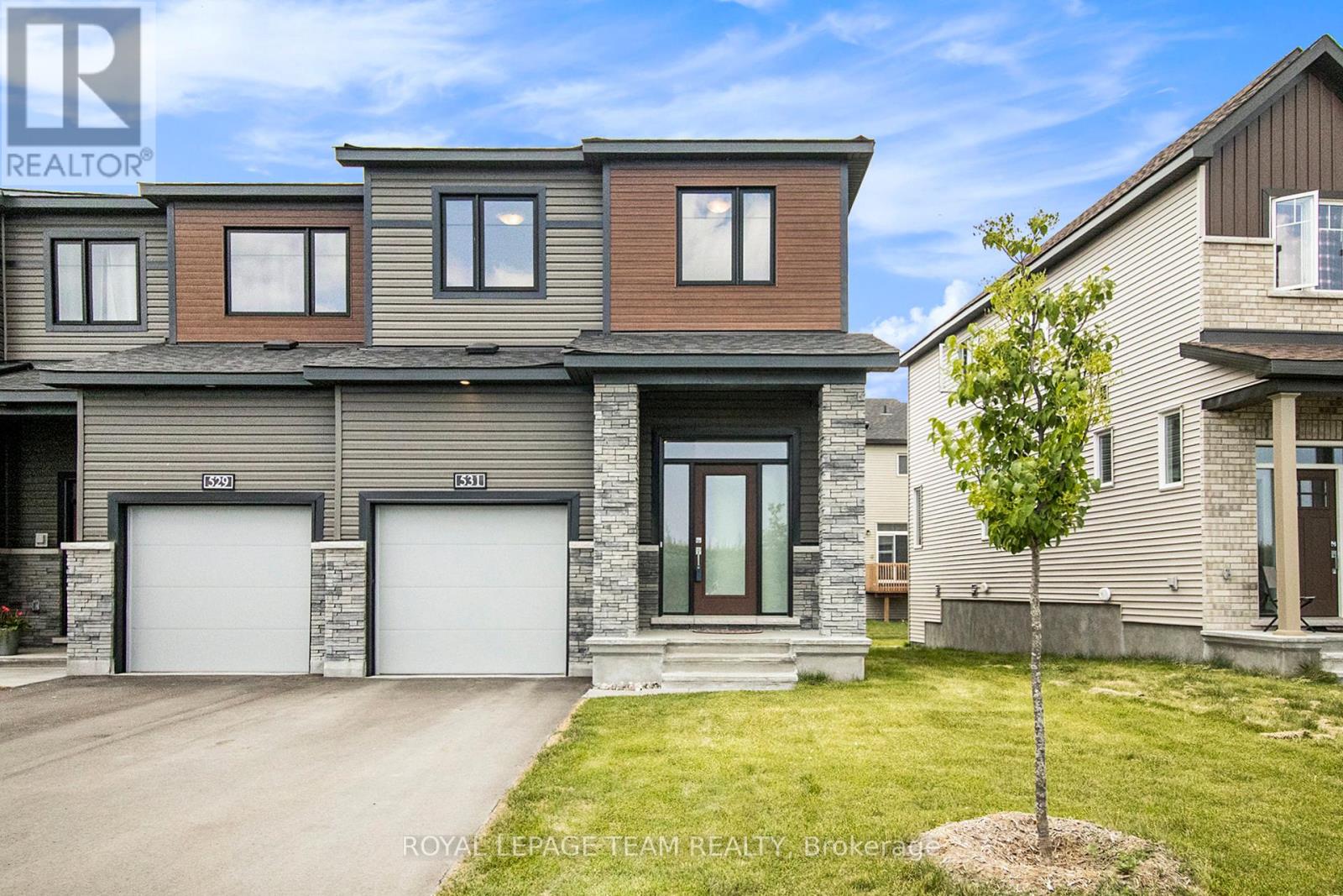 531 Winterset Road, Ottawa, Ontario  K2T 0P4 - Photo 3 - X12396185