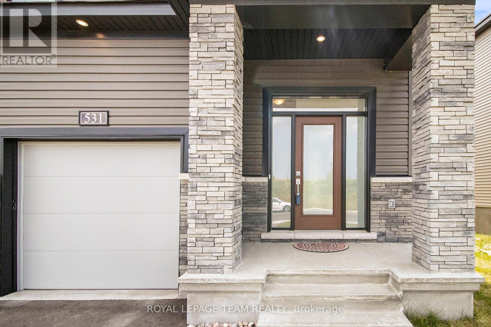 531 Winterset Road, Ottawa, Ontario  K2T 0P4 - Photo 4 - X12396185