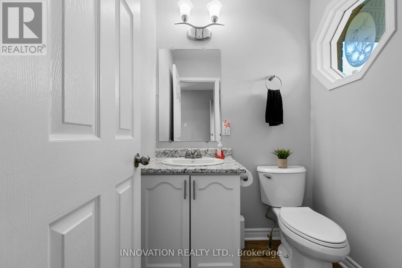 105 Cricket Crescent, Ottawa, Ontario  K0A 1T0 - Photo 11 - X12396201