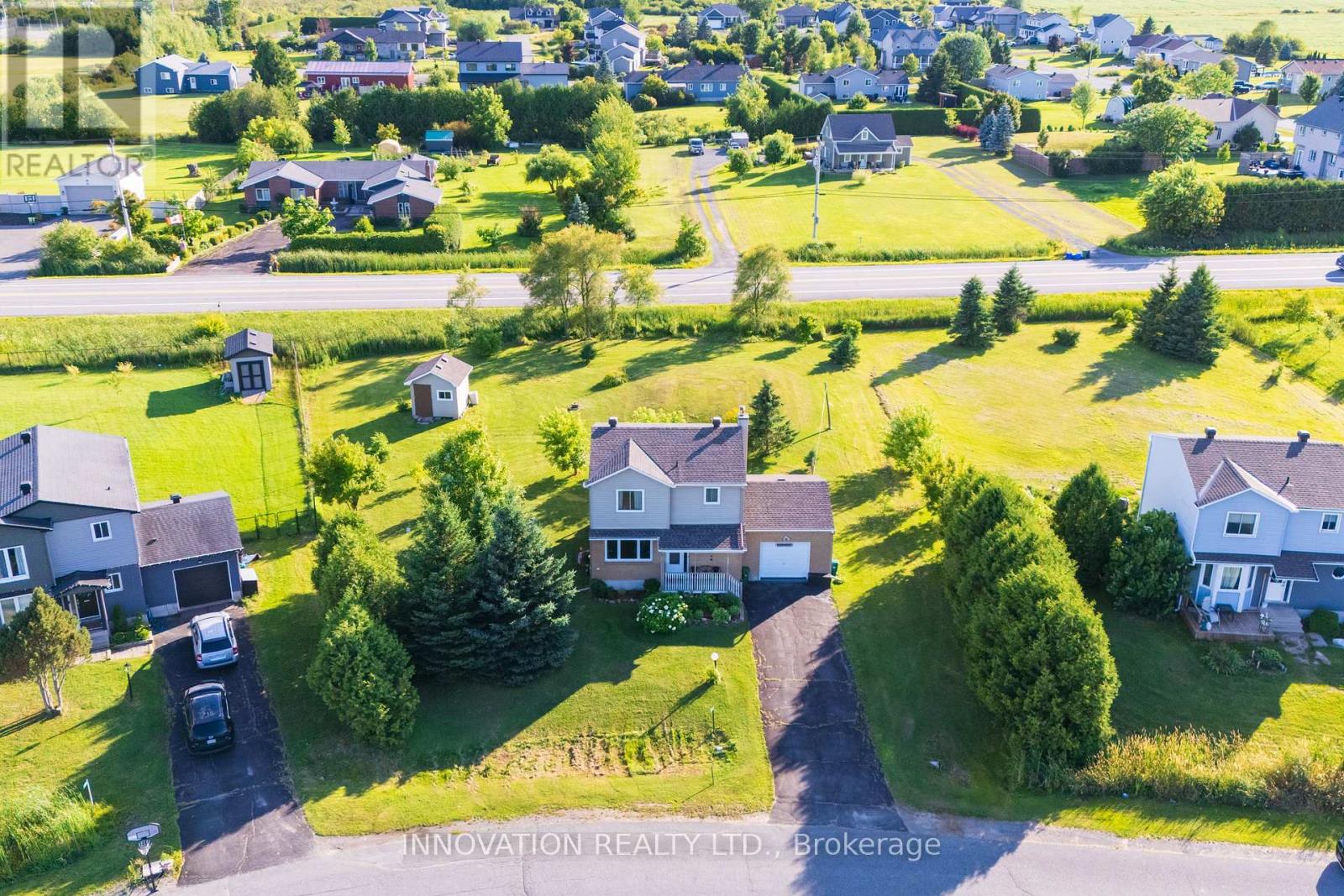 105 Cricket Crescent, Ottawa, Ontario  K0A 1T0 - Photo 3 - X12396201
