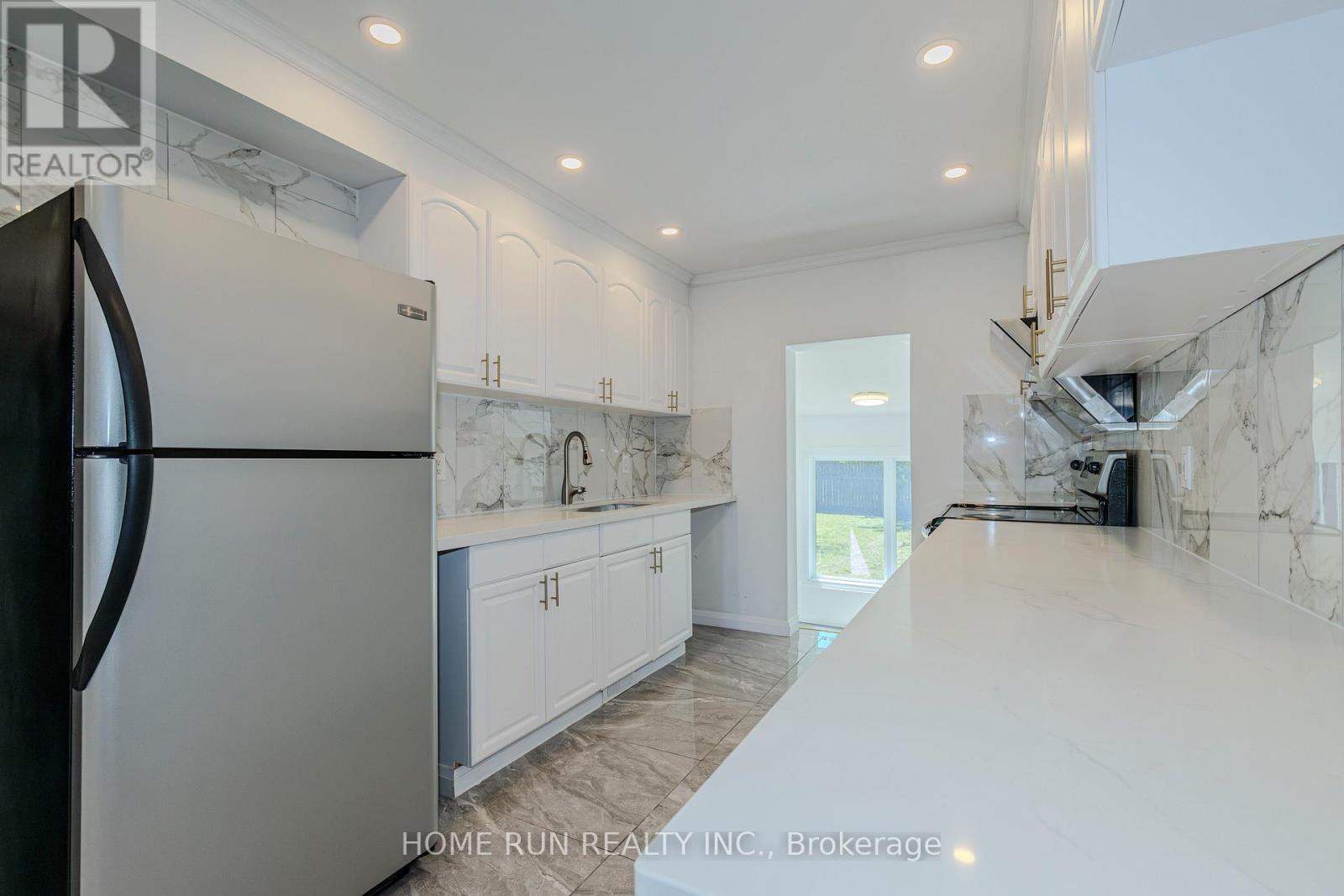 92 Meadowlands Drive W, Ottawa, Ontario  K2G 2R8 - Photo 17 - X12396202