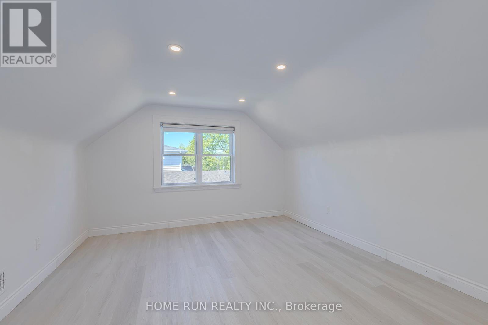 92 Meadowlands Drive W, Ottawa, Ontario  K2G 2R8 - Photo 30 - X12396202