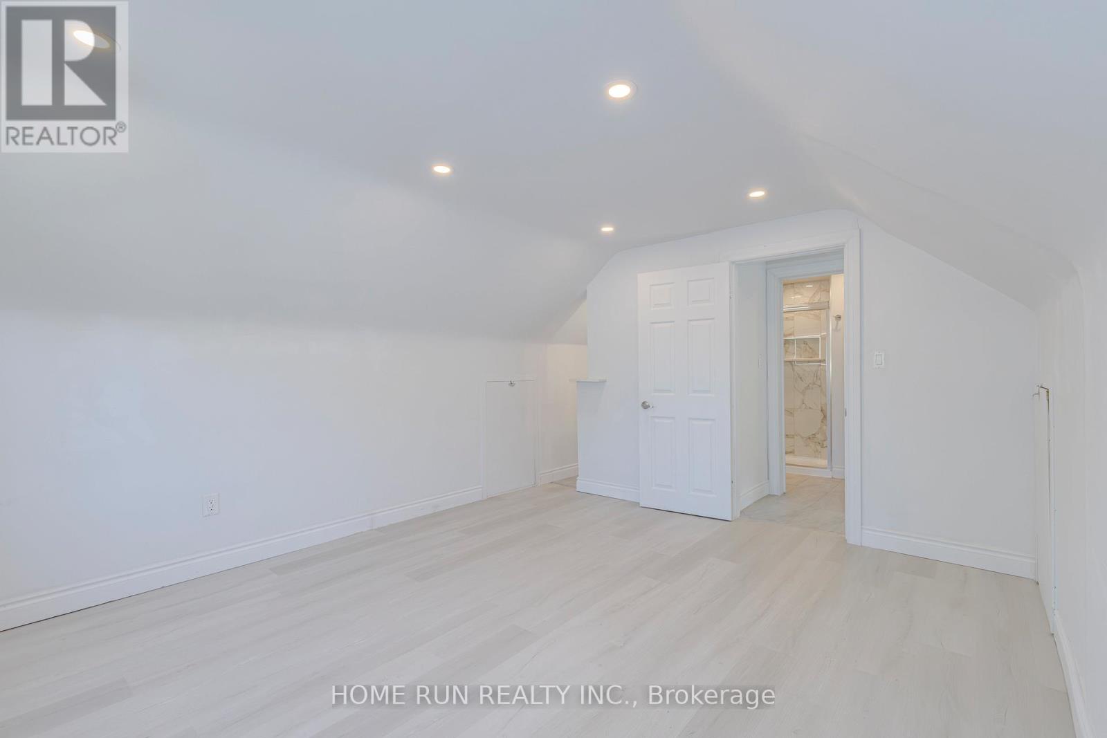 92 Meadowlands Drive W, Ottawa, Ontario  K2G 2R8 - Photo 32 - X12396202