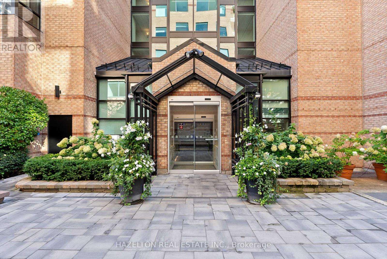 211 - 225 DAVENPORT ROAD, Toronto, Ontario
