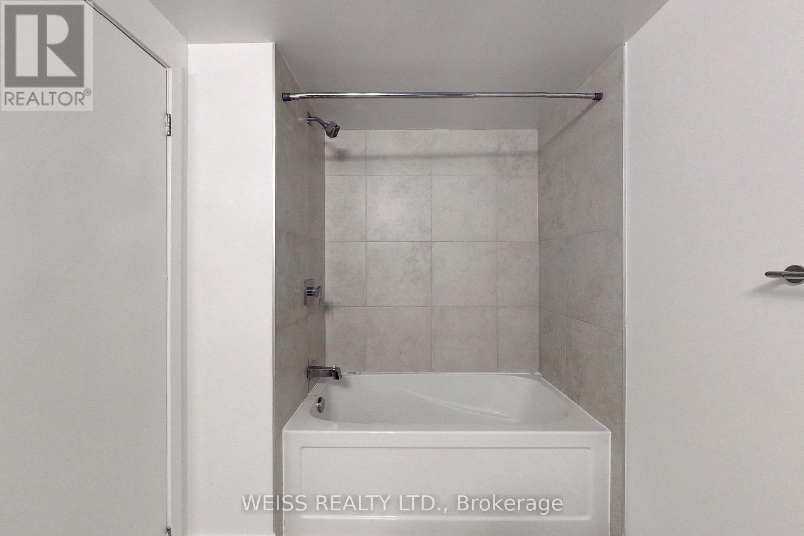 221 - 31 Tippett Road, Toronto, Ontario  M3H 0C8 - Photo 21 - C12396160