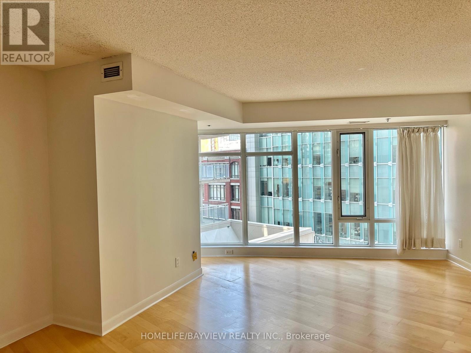610 - 210 Victoria Street, Toronto, Ontario  M5B 2R3 - Photo 2 - C12396184