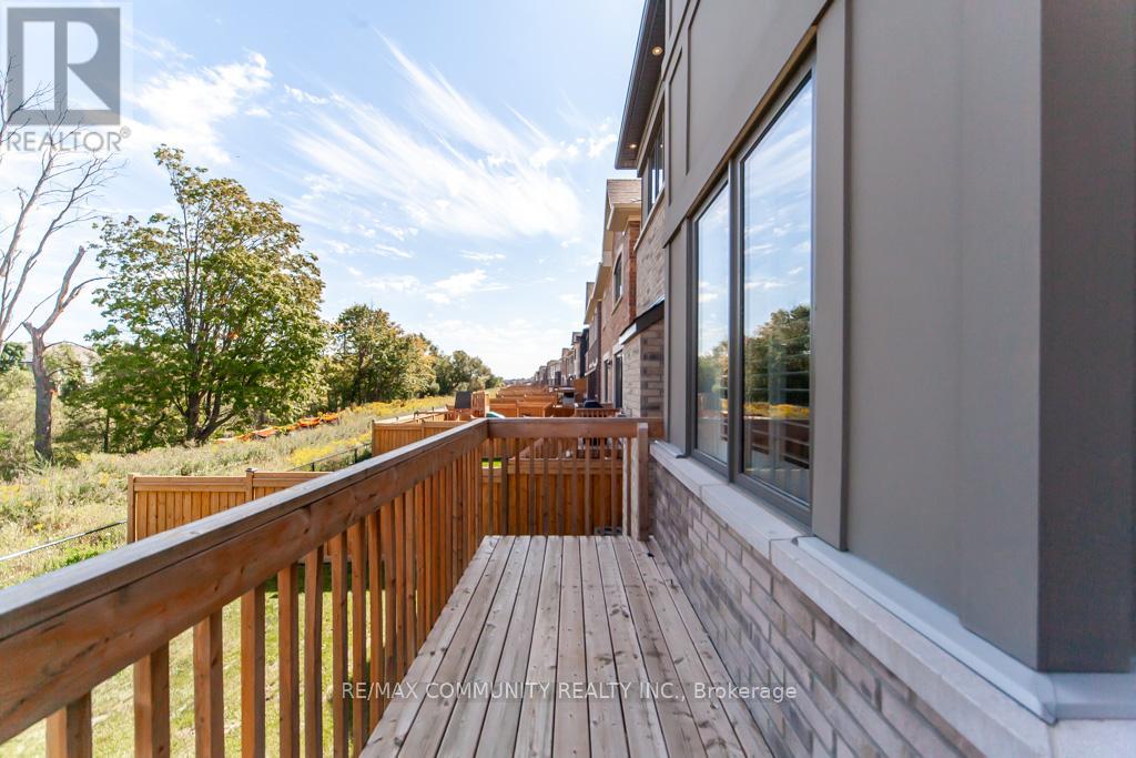 70 Barkerville Drive, Whitby, Ontario  L1N 9Y6 - Photo 13 - E12396167