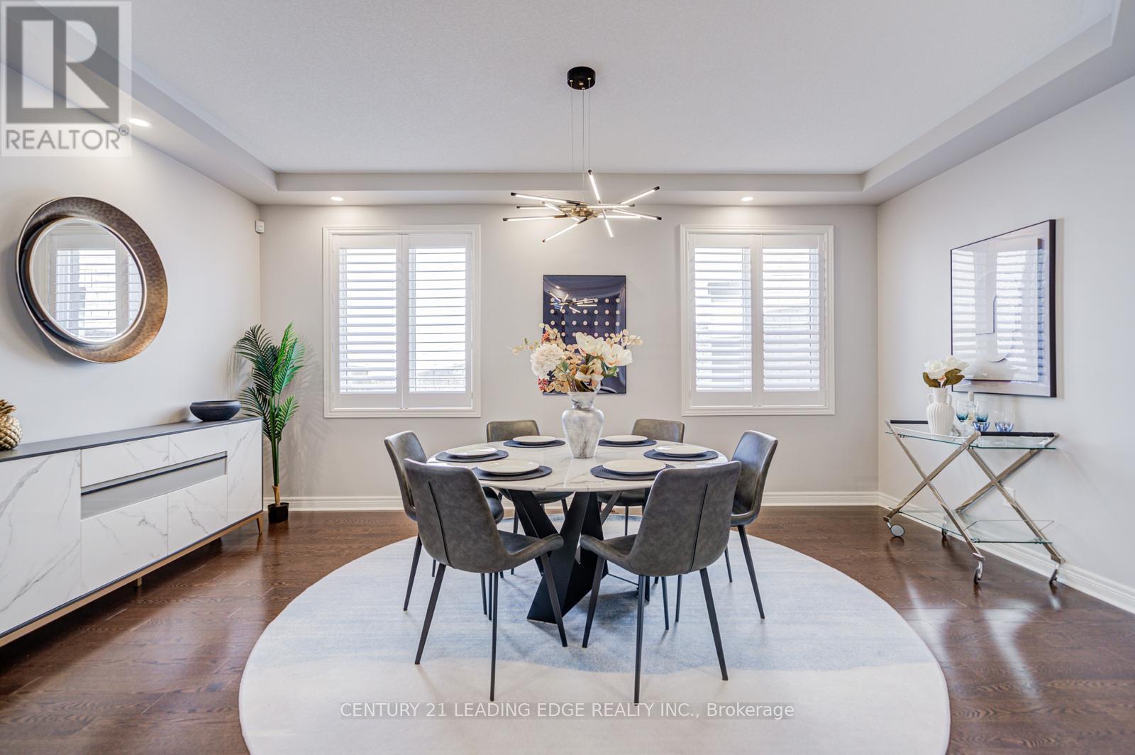 127 Warren Mcbride Crescent, Aurora, Ontario  L4G 0W4 - Photo 6 - N12396140