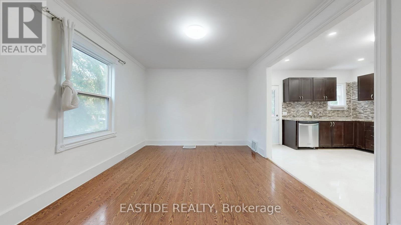 334 Andrew Street, Newmarket, Ontario  L3Y 1H3 - Photo 12 - N12396166