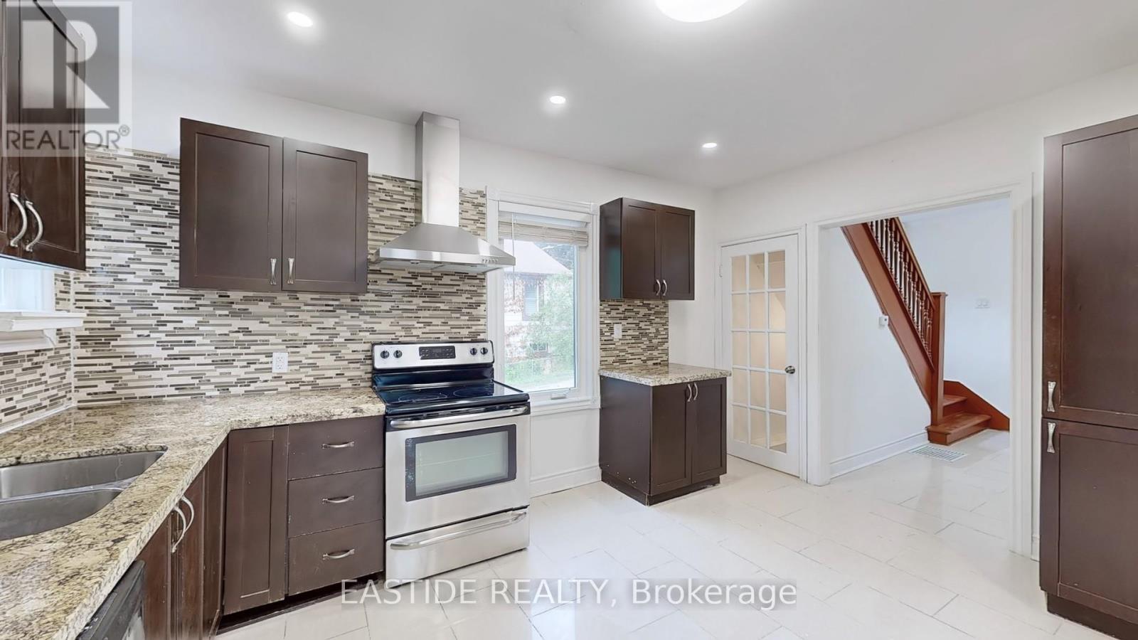 334 Andrew Street, Newmarket, Ontario  L3Y 1H3 - Photo 16 - N12396166