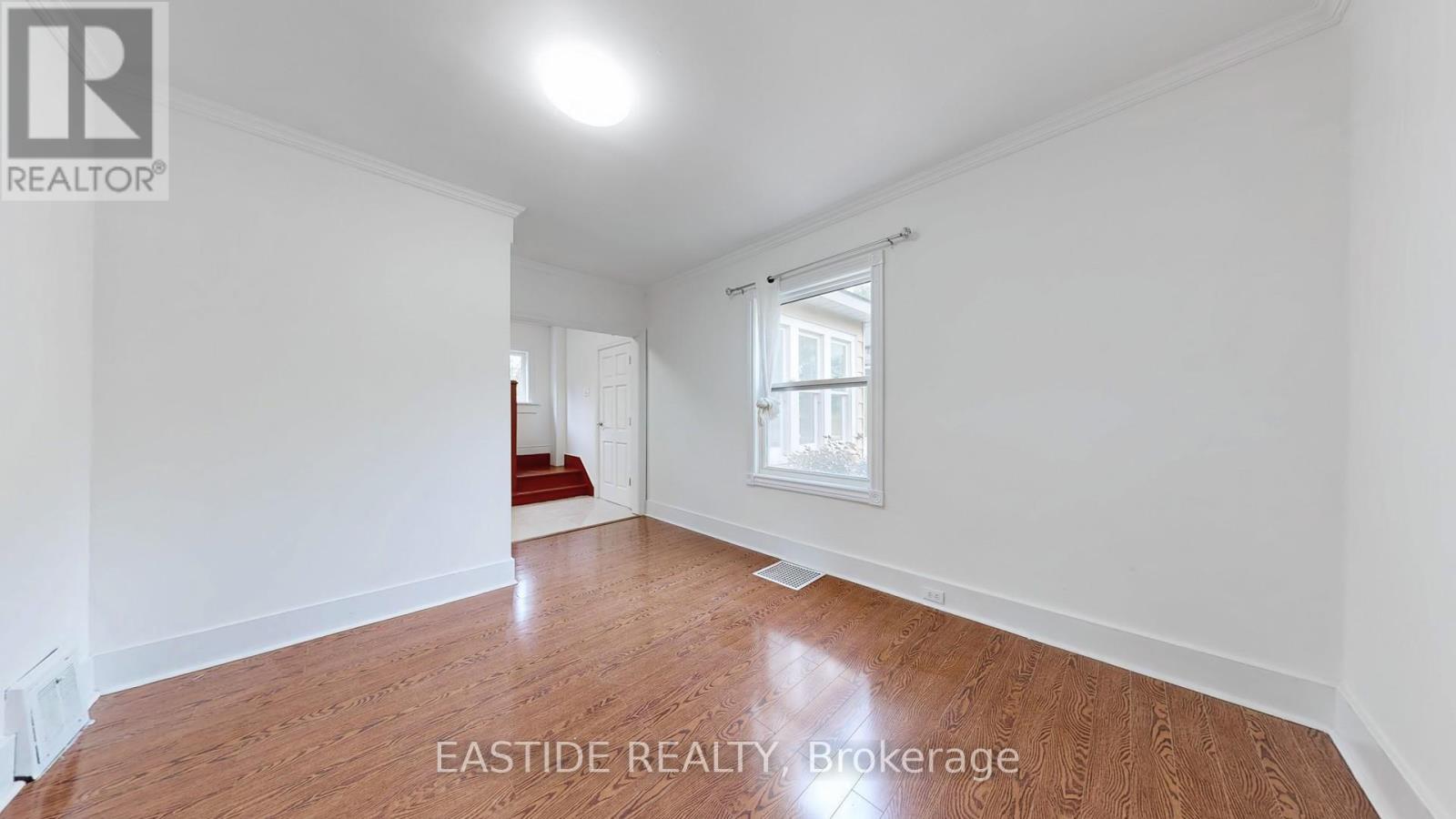 334 Andrew Street, Newmarket, Ontario  L3Y 1H3 - Photo 9 - N12396166