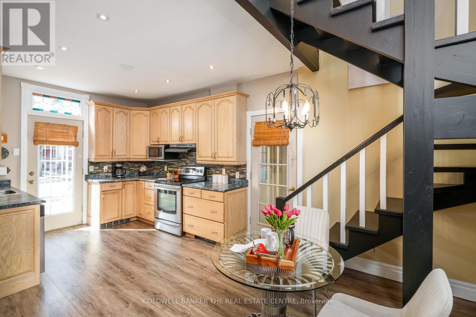 102 Wellington Street E, New Tecumseth, Ontario  L9R 1G7 - Photo 6 - N12396190